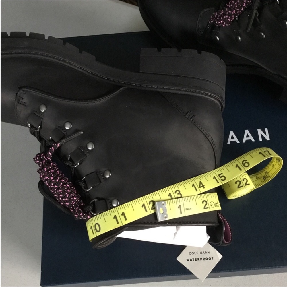 COLE HAAN NWOT LACEUP BLACK WATER PROOF BOOTS FINAL PRICE - Picture 11 of 16